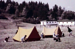 L'installation du camp
Colonie de vacances Coop