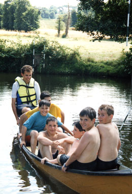 Balade en kayak le long du Meu<br>
Juillet 1995 