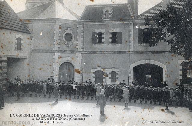 Au drapeau - Colonie de vacances  Lage d'Etagnac