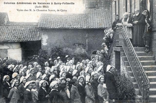 Colonies Aminoises de Vacances - Visite chez M. le Chanoine