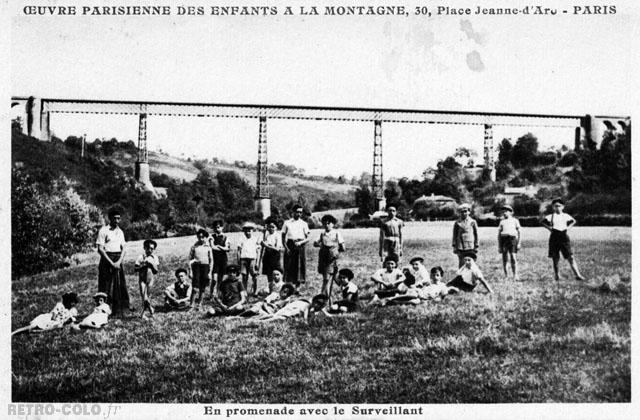 En promenade avec le surveillant - Oeuvre Parisienne des Enfants  la Montagne