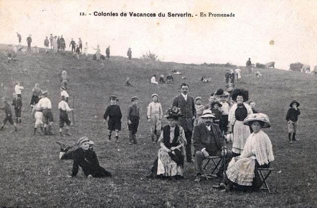 En promenade - Colonies de Vacances du Serverin