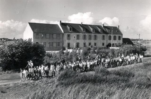 En route - Colonie de vacances des Cadets dArvor