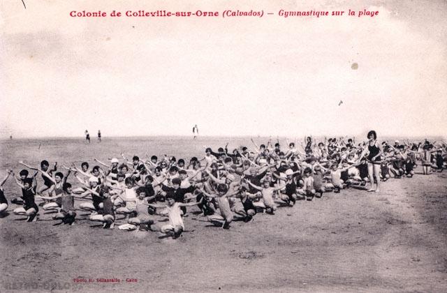 Gymnastique sur la plage - Colonie de Colleville-sur-Orne