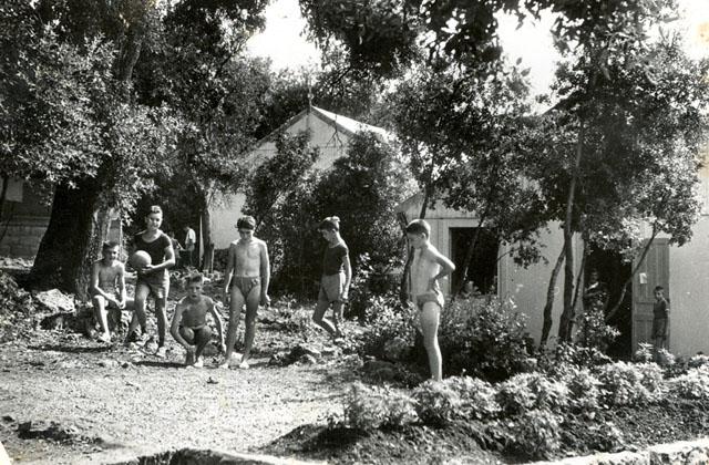 Jeu de ptanque - Colonie de Vacances SNCF  Antibes