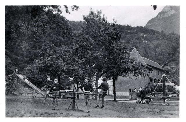 Jeux de balanoire - Colonie de vacances HBL