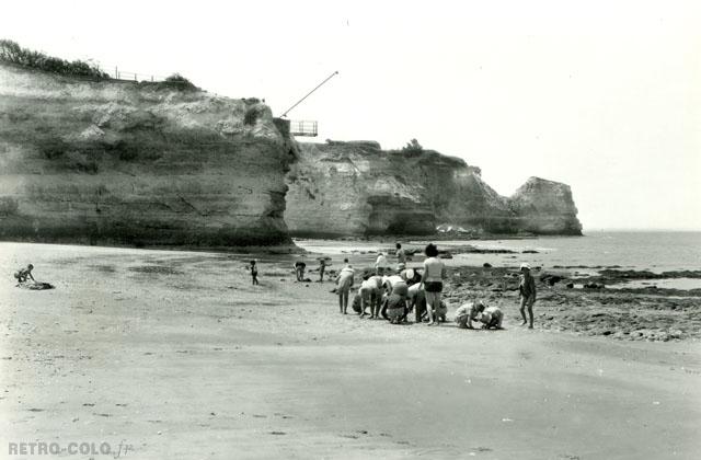 Jeux et pche  pied - Colonie de vacances dpartementale de la Dordogne