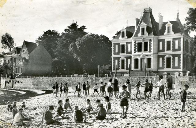 Jeux sur le sable - Colonie de Brcan