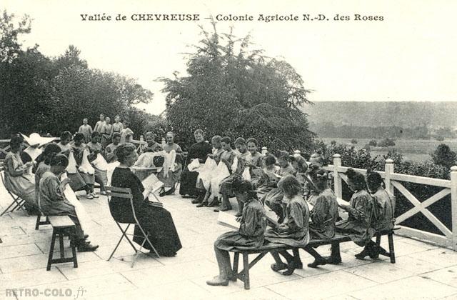 La couture - Colonie Agricole Notre-Dame des Roses