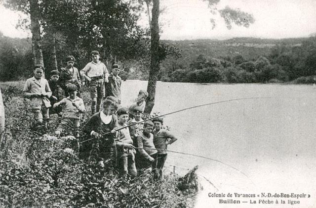 La pche  la ligne - Colonie de Vacances Notre-Dame-de-Bon-Espoir