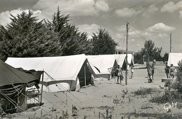 Le camping - Colonie des Deux-Sèvres