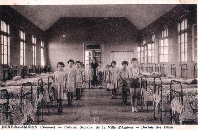 Le dortoir des filles - Colonie Scolaire de la Ville dAmiens