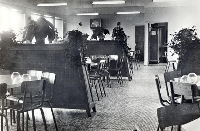 Le rfectoire - Colonie-Ecole de Neige de Saint-Laurent-du-Jura