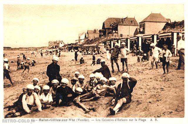 Les colonies d'enfants sur la plage - Saint-Gilles-sur-Vie