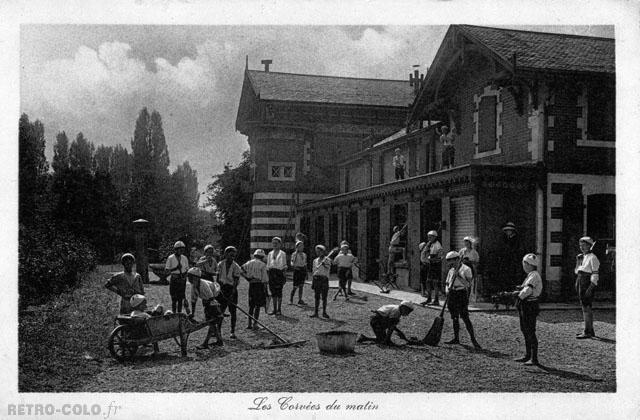 Les corves du matin - Colonie de Vacances 