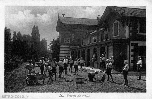 Les corves du matin - Colonie de Vacances 