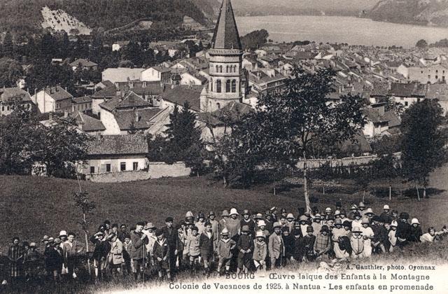 Nantua - Oeuvre Laque des Enfants  la Montagne