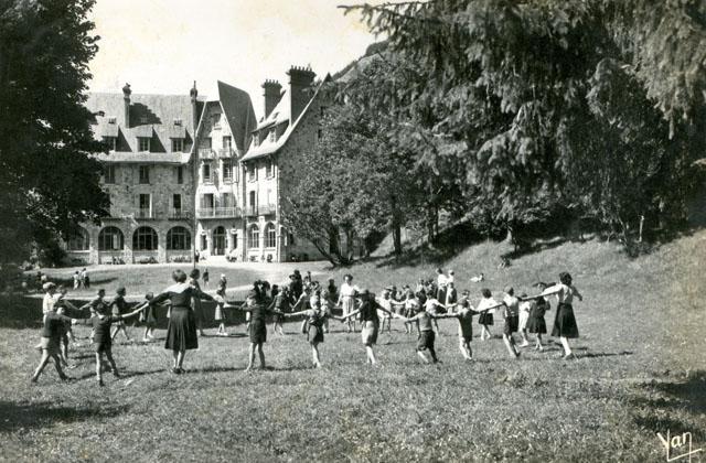 Ronde dans le parc - Colonie de Vacances Shell