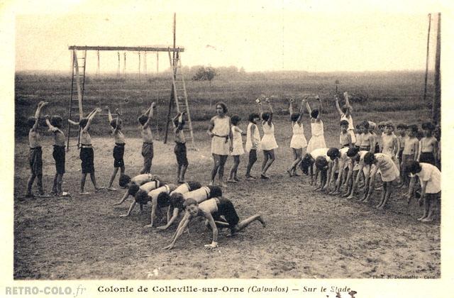 Sur le stade - Colonie de Colleville-sur-Orne