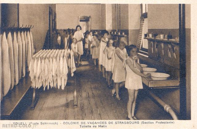 Toilette du matin - Colonie de vacances de Strasbourg