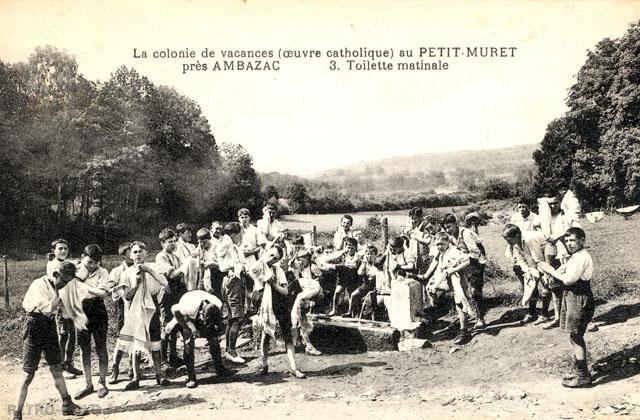 Toilette matinale - Colonie de vacances au Petit-Muret prs Ambazac