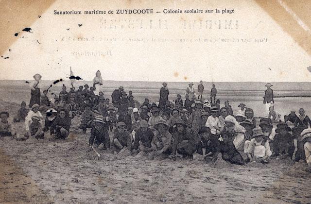 Une colonie sur la plage - Sanatorium maritime de Zuydcoote