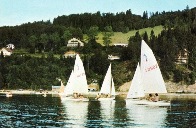 Voile sur le lac - Colonie de vacances SNCF  Chaon