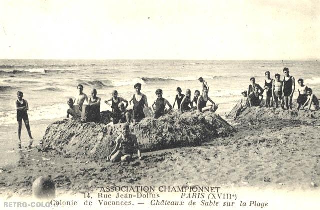 Chteaux de sable sur la plage - Colonie de vacances de l'Association Championnet