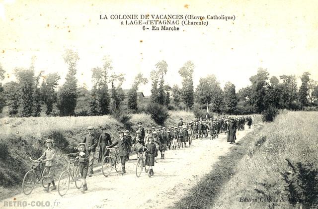 En marche - Colonie de Vacances  Lage d'Etagnac