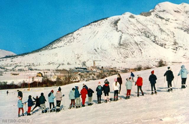L'aprentissage du ski - Colonie de vacances Jean Mac