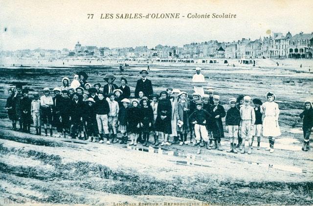 Une colonie scolaire  la plage - Les Sables d'Olonne
